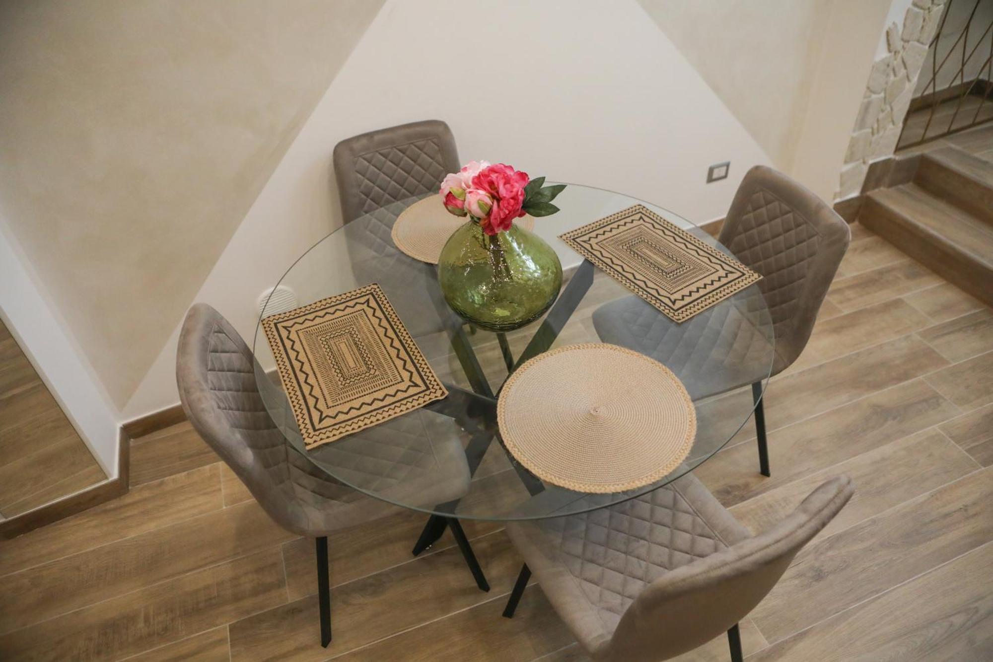 Luxury Regina 14 Apartment Bari Luaran gambar