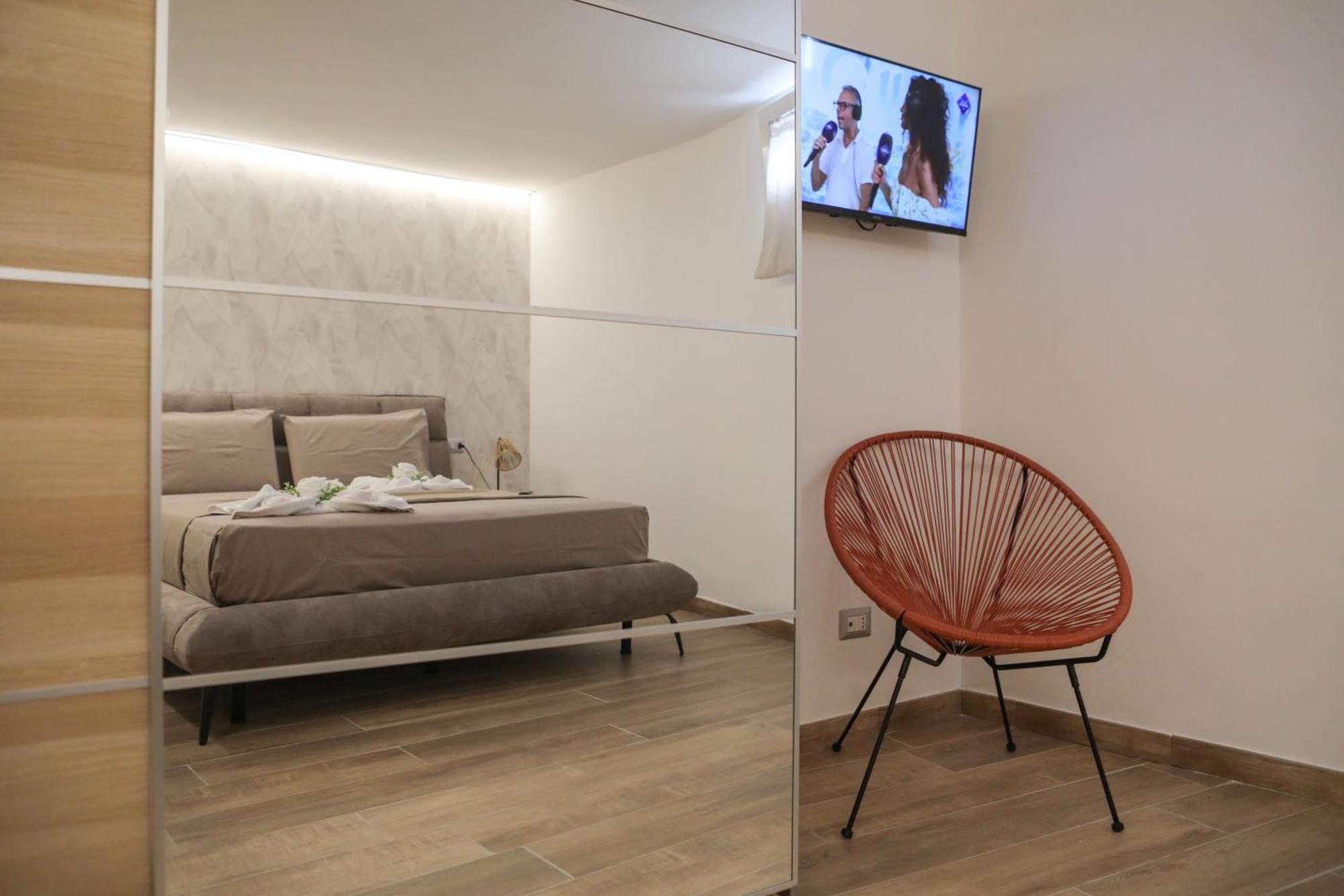 Luxury Regina 14 Apartment Bari Luaran gambar